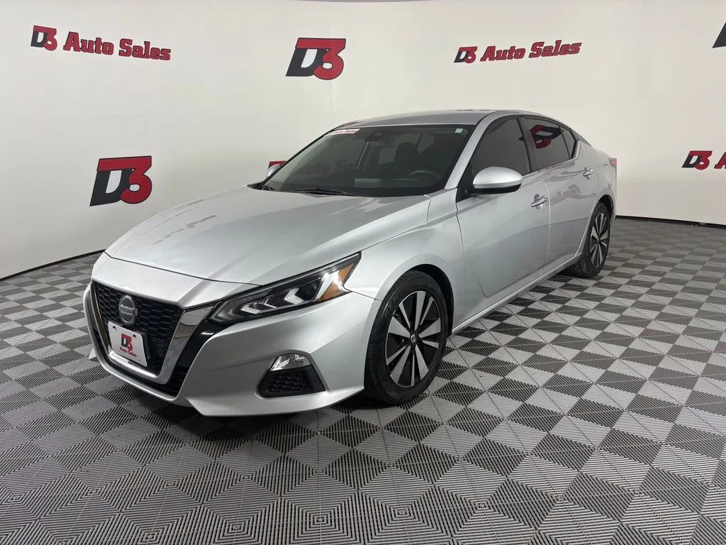 Used 2022 Nissan Altima SV with VIN 1N4BL4DV0NN380325 for sale in Des Arc, AR