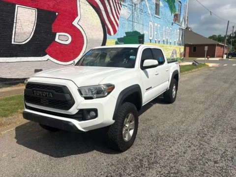 Photos of 2019 Toyota Tacoma TRD Off-Road for sale in Des Arc, AR at D3 Auto Sales - Des Arc, AR