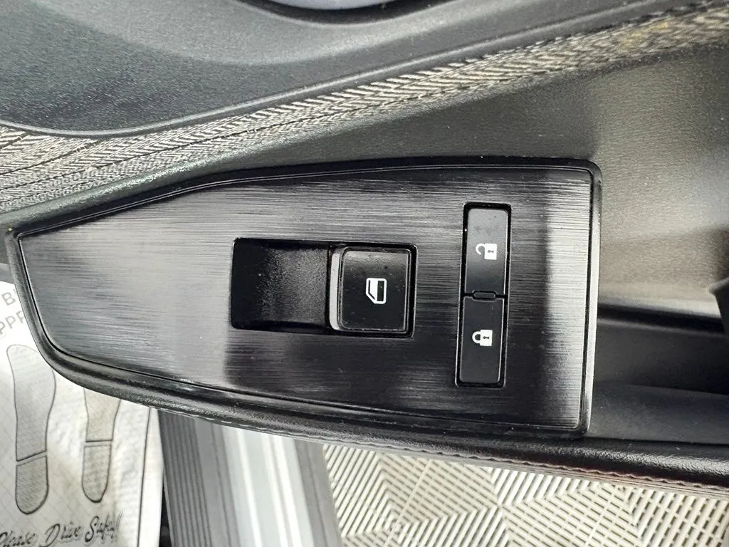 Nissan Rogue photo 34