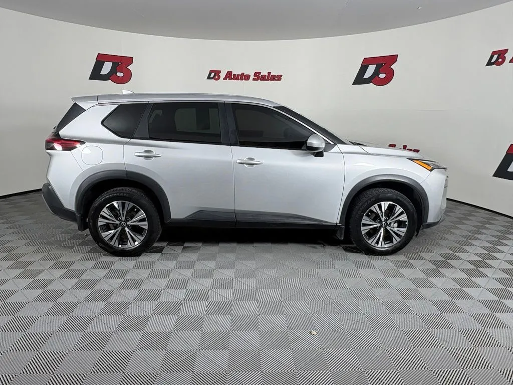 Nissan Rogue photo 8
