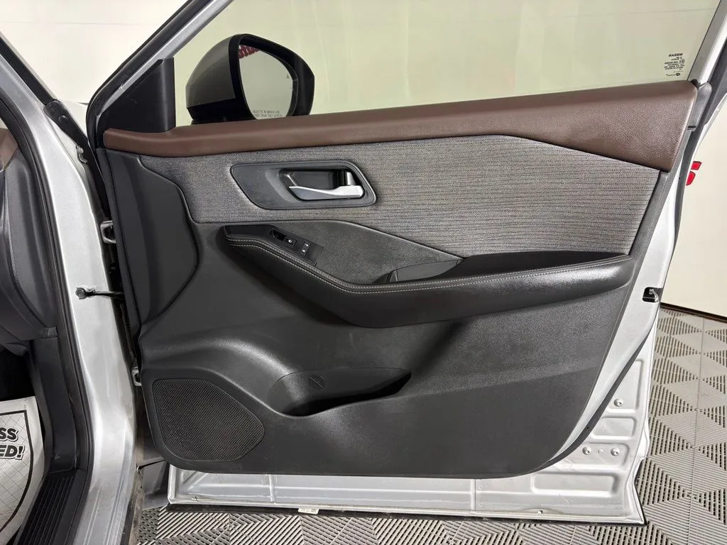 Nissan Rogue photo 33