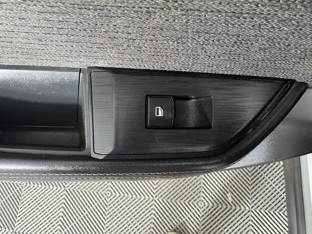 Nissan Rogue photo 39
