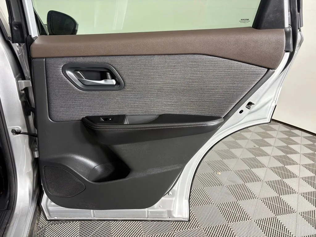Nissan Rogue photo 41
