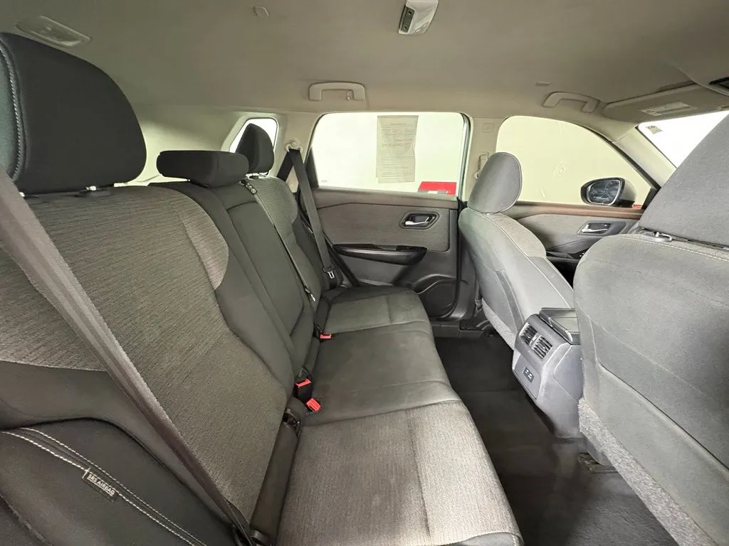 Nissan Rogue photo 40
