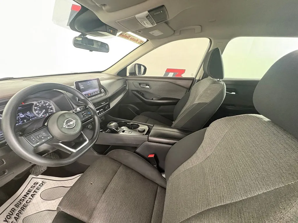 Nissan Rogue photo 13