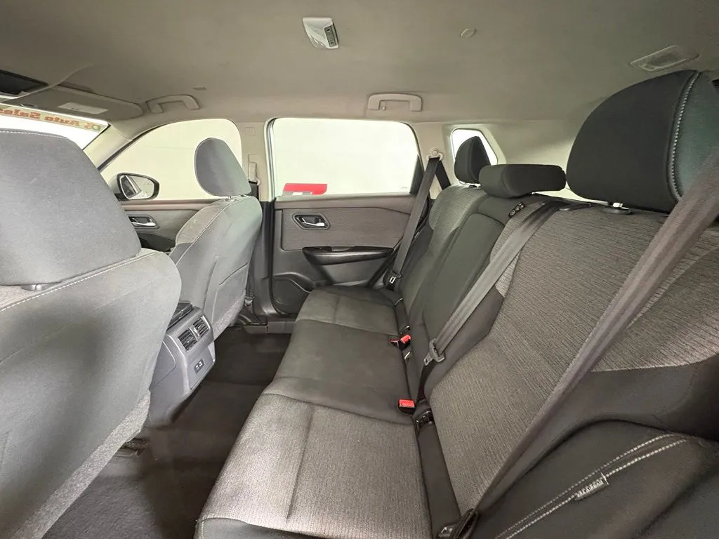 Nissan Rogue photo 37