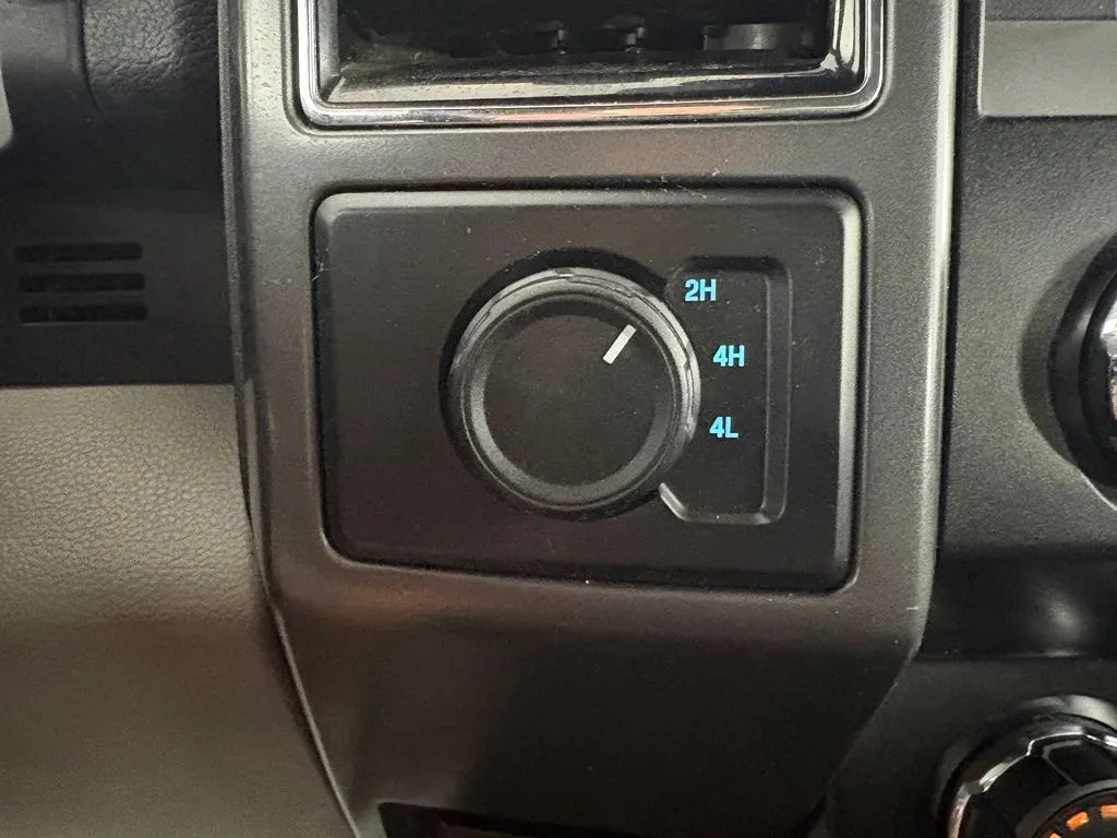 Ford F-150 photo 30