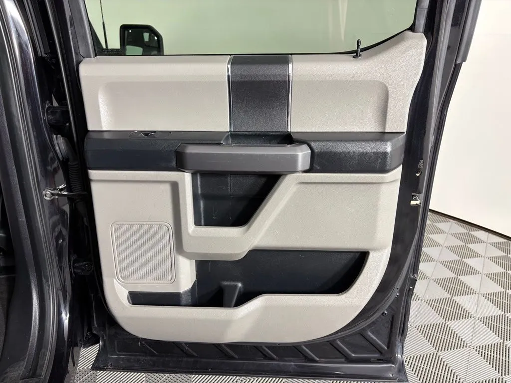 Ford F-150 photo 47