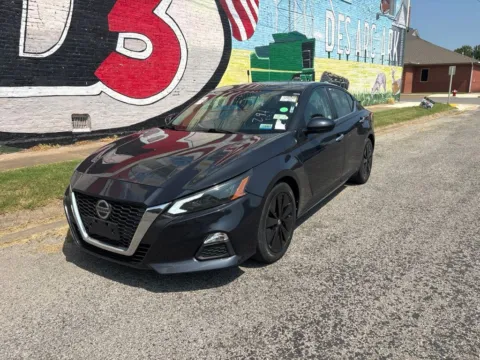 Photos of 2022 Nissan Altima 2.5 SV for sale in Des Arc, AR at D3 Auto Sales - Des Arc, AR