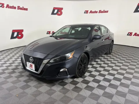 Blue 2022 Nissan Altima 2.5 SV for sale in Des Arc, AR