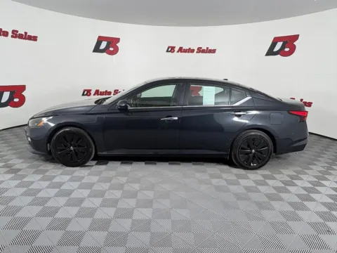 Another view of 2022 Nissan Altima 2.5 SV for sale in Des Arc, AR at D3 Auto Sales - Des Arc, AR