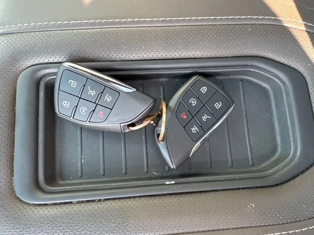 GMC Yukon XL photo 54