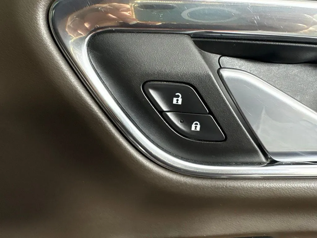 GMC Yukon XL photo 47