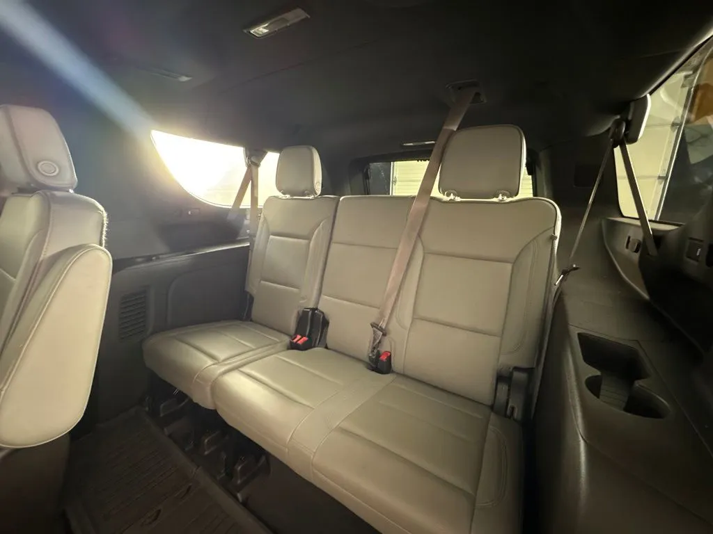 GMC Yukon XL photo 49