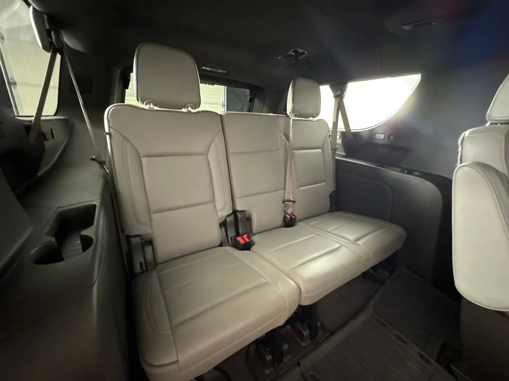 GMC Yukon XL photo 50