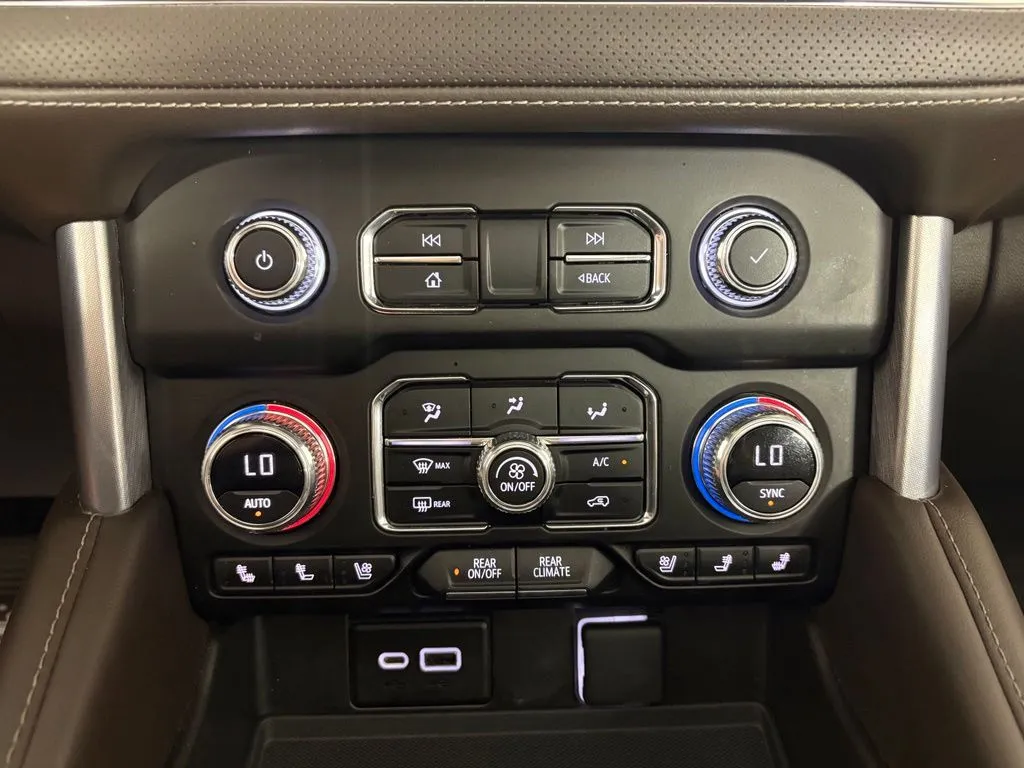 GMC Yukon XL photo 27
