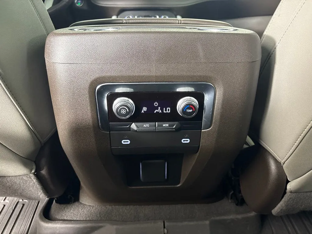 GMC Yukon XL photo 44