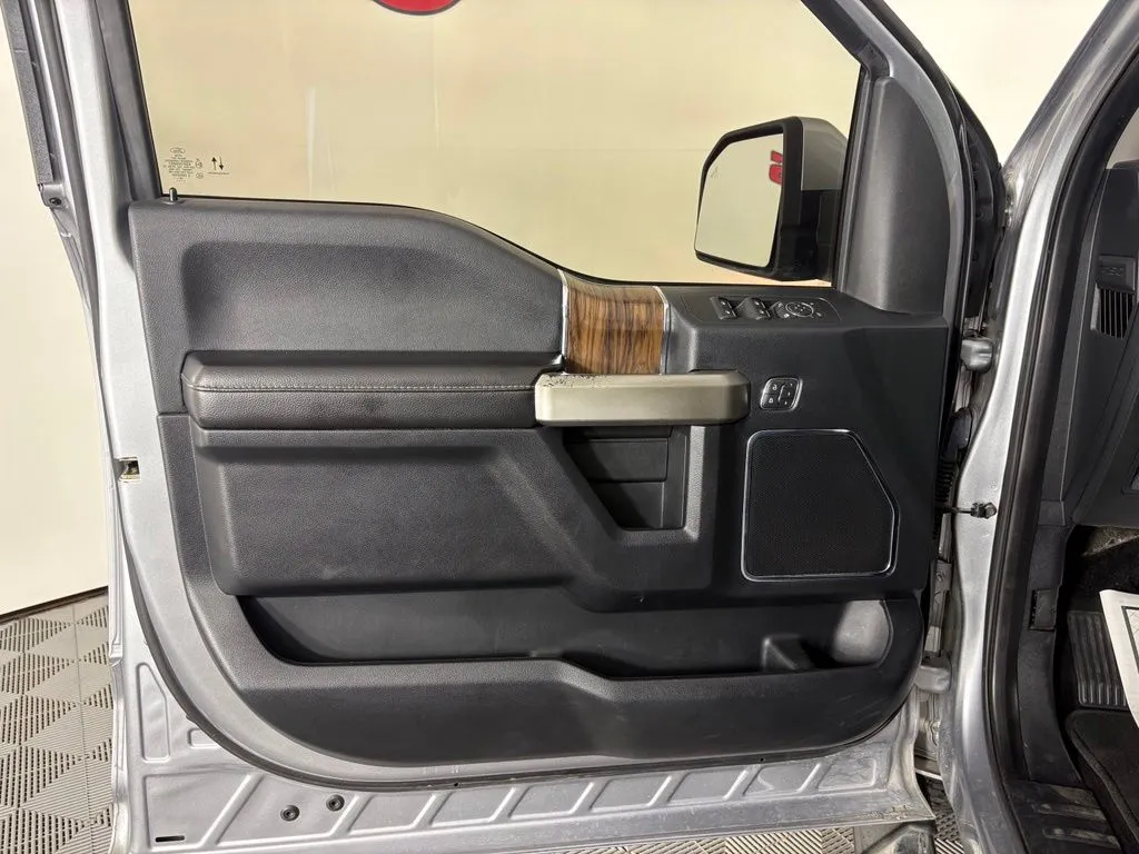 Ford F-150 photo 14