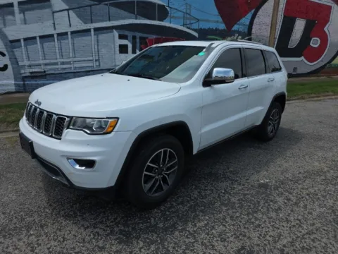 Photos of 2021 Jeep Grand Cherokee Limited for sale in Des Arc, AR at D3 Auto Sales - Des Arc, AR