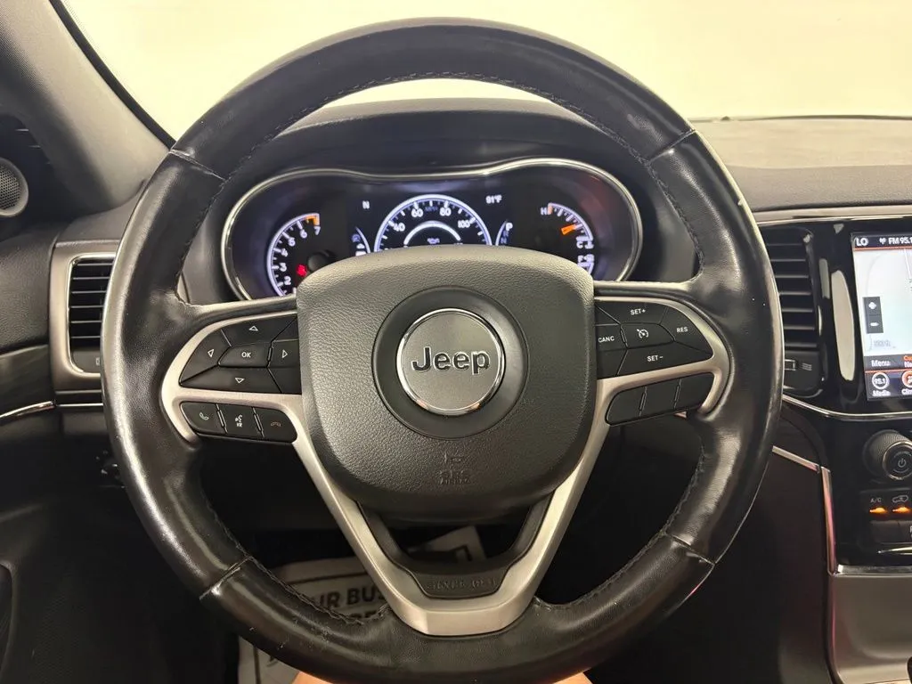 Jeep Grand Cherokee photo 17