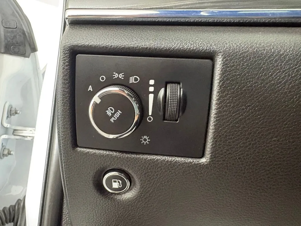 Jeep Grand Cherokee photo 16