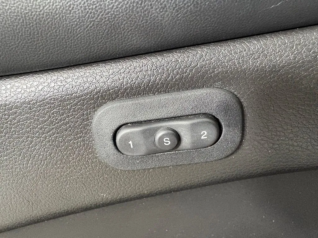 Jeep Grand Cherokee photo 14