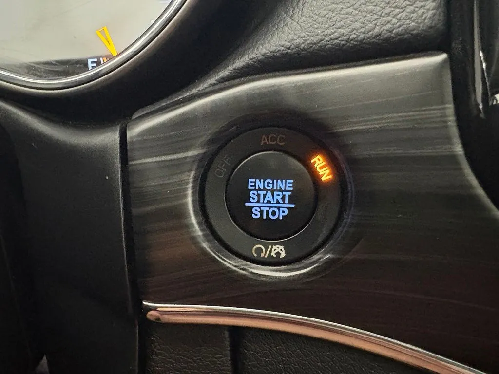 Jeep Grand Cherokee photo 26