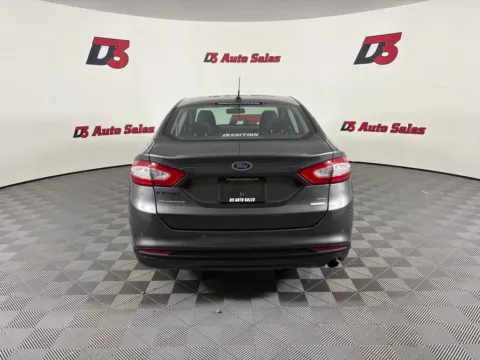 More photos of 2016 Ford Fusion SE at D3 Auto Sales - Des Arc, AR, AR