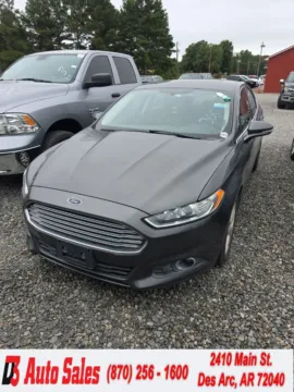 Gray 2016 Ford Fusion SE for sale in Des Arc, AR