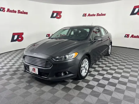 Gray 2016 Ford Fusion SE for sale in Des Arc, AR