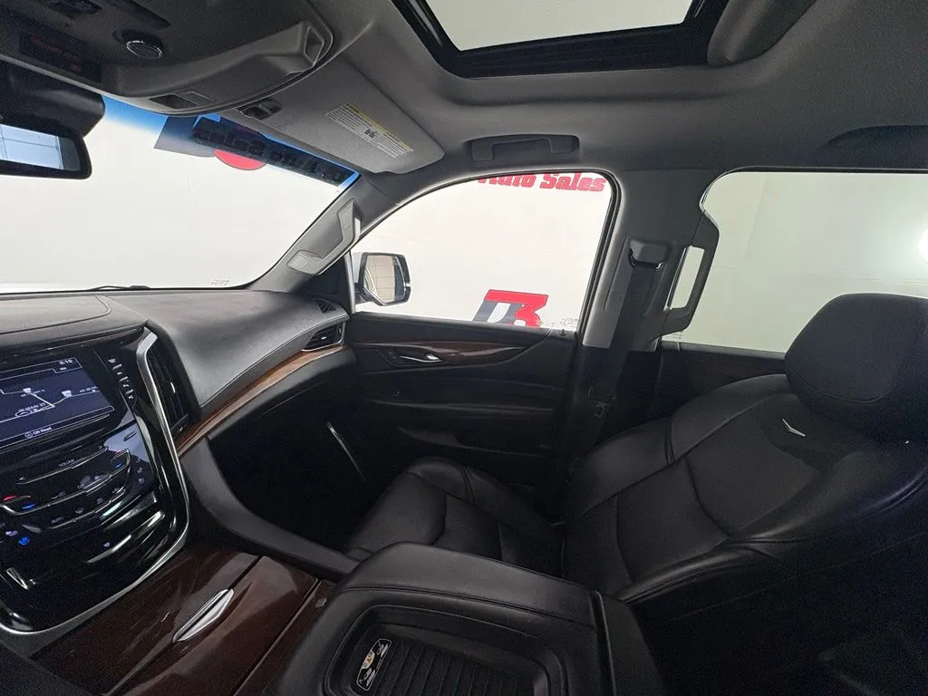 Cadillac Escalade photo 31