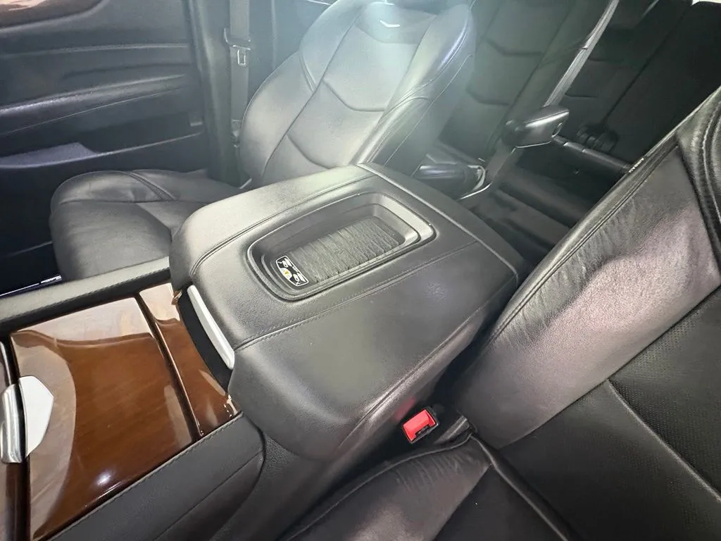 Cadillac Escalade photo 34