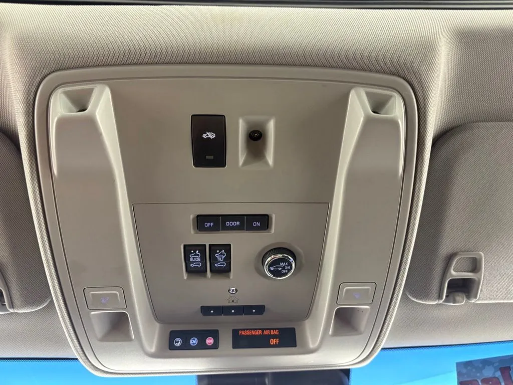 Cadillac Escalade photo 32