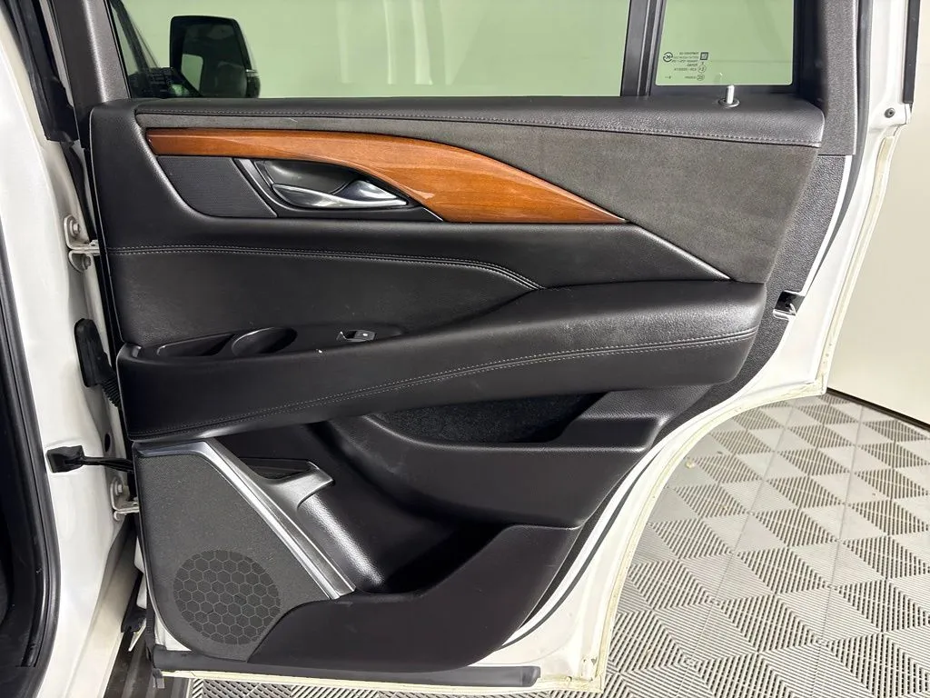 Cadillac Escalade photo 51