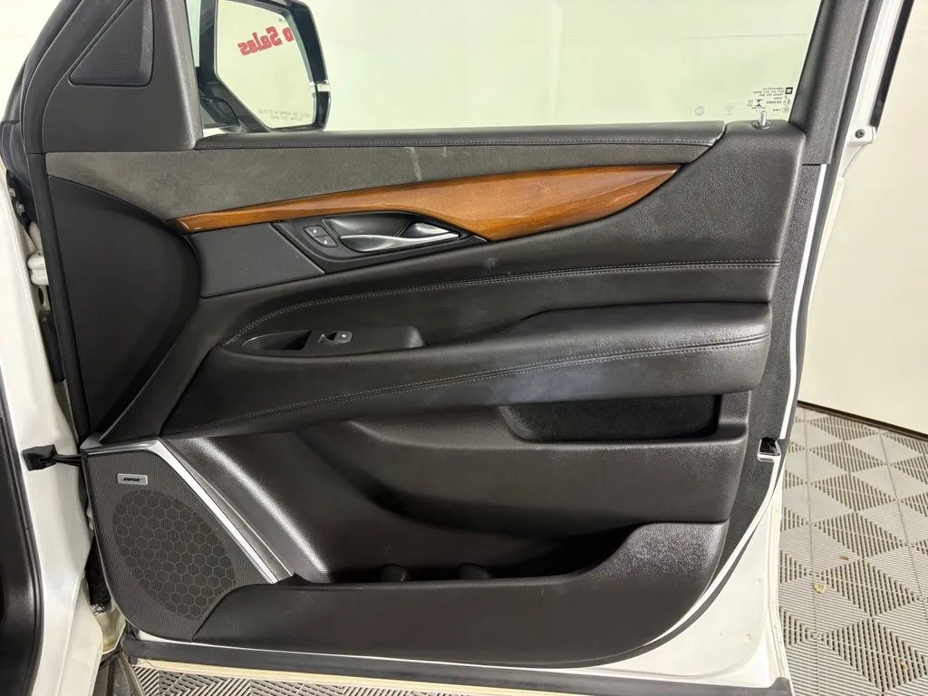 Cadillac Escalade photo 40