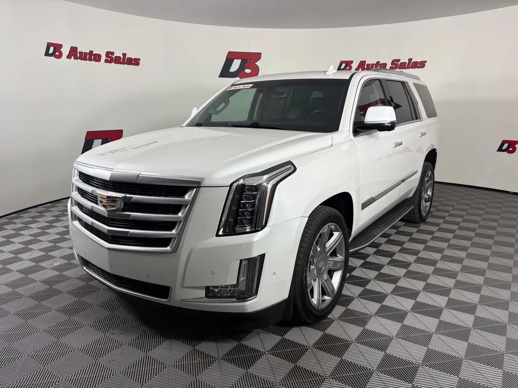 Cadillac Escalade photo 2