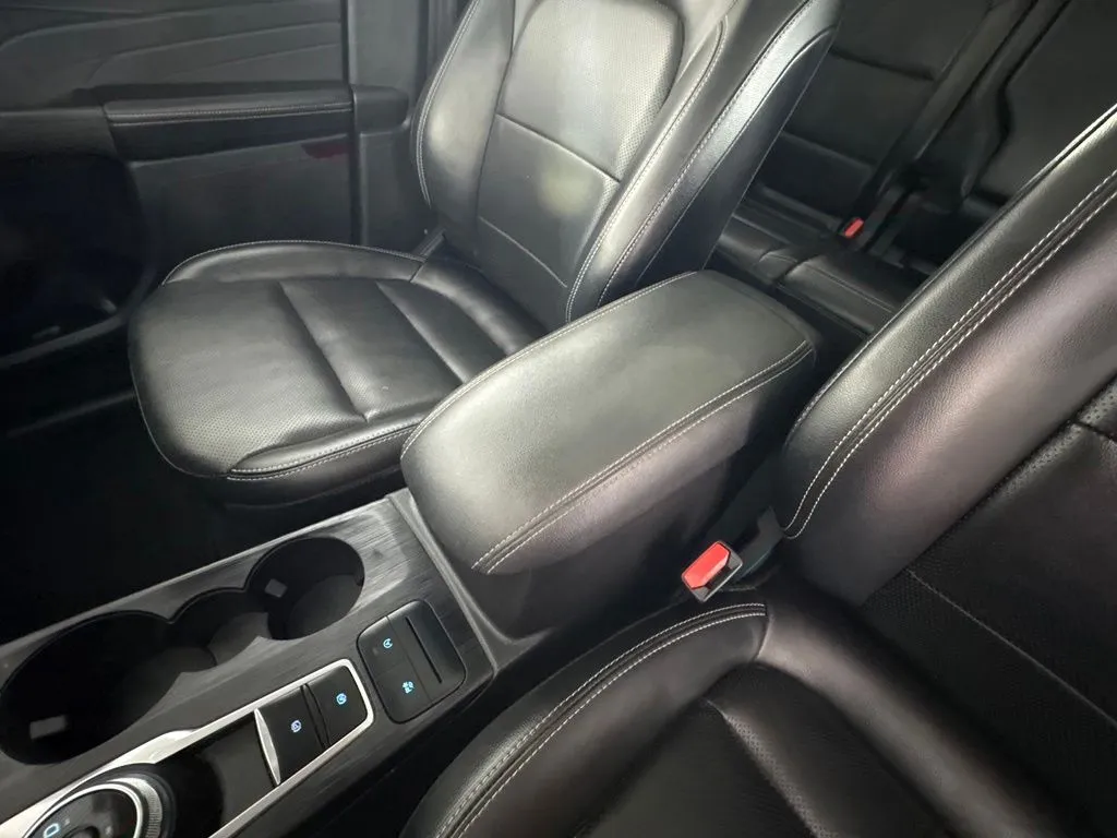 Ford Escape photo 30