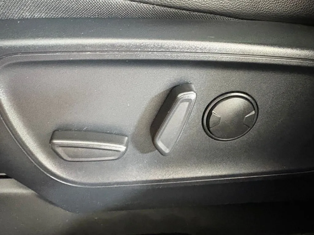 Ford Escape photo 11