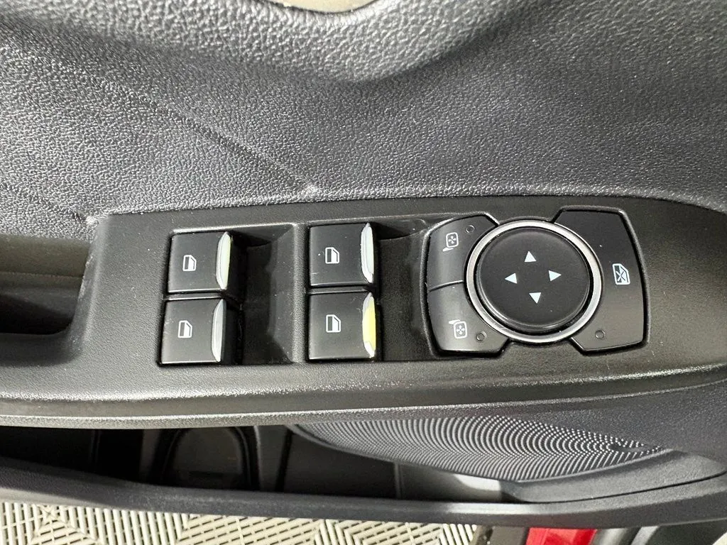 Ford Escape photo 14