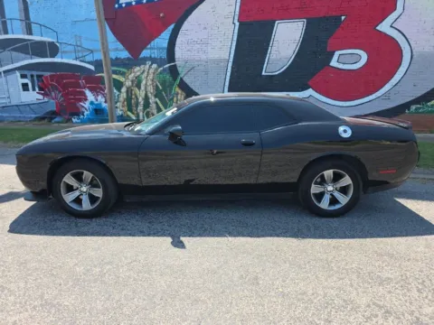 Another view of 2019 Dodge Challenger SXT for sale in Des Arc, AR at D3 Auto Sales - Des Arc, AR