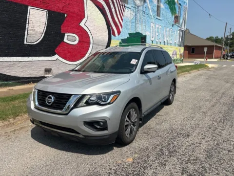 Photos of 2019 Nissan Pathfinder SL for sale in Des Arc, AR at D3 Auto Sales - Des Arc, AR