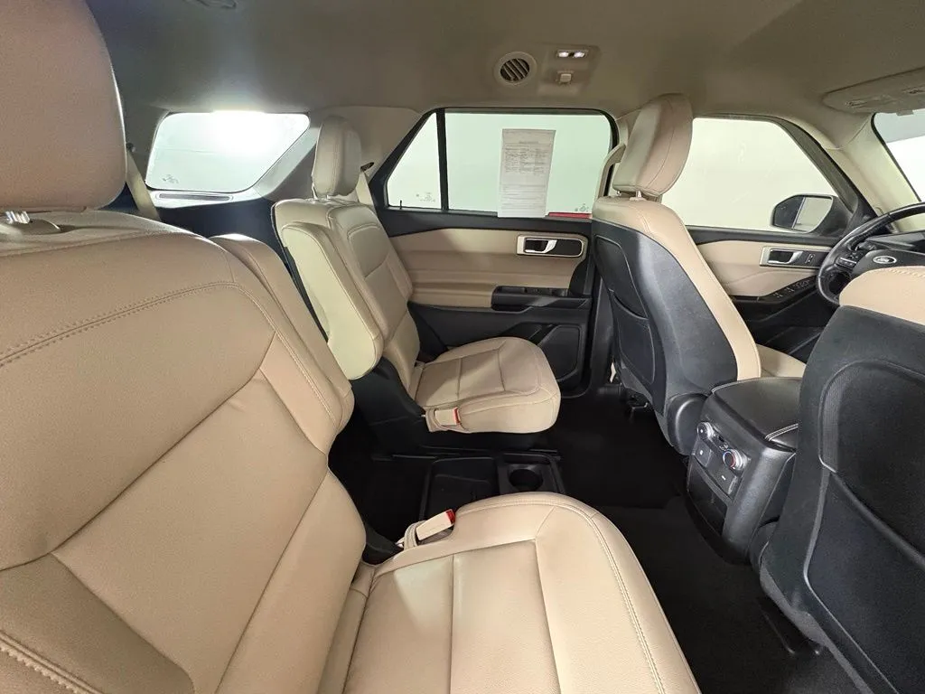 Ford Explorer photo 47