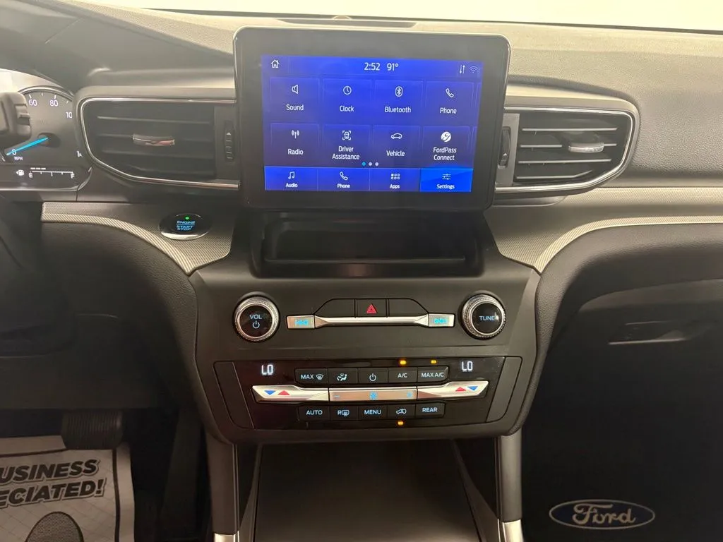 Ford Explorer photo 26