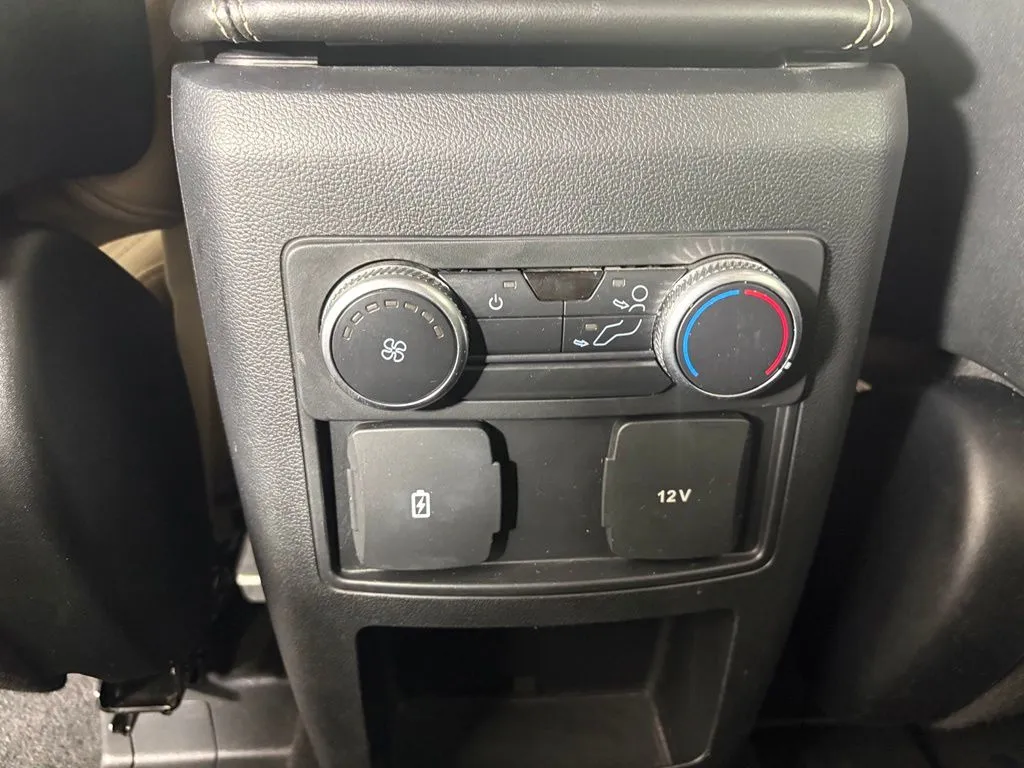 Ford Explorer photo 46