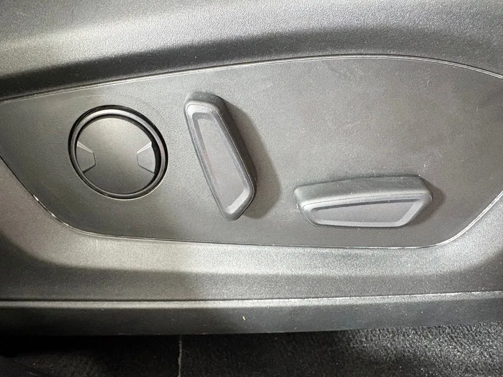 Ford Explorer photo 37