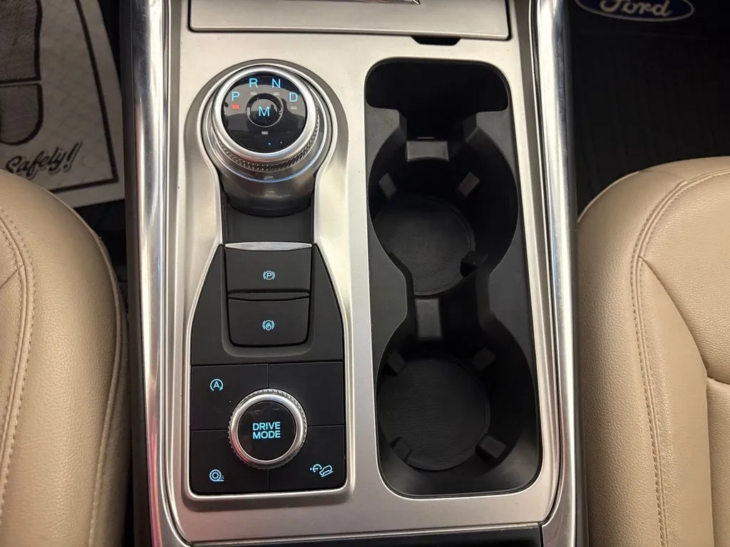Ford Explorer photo 30
