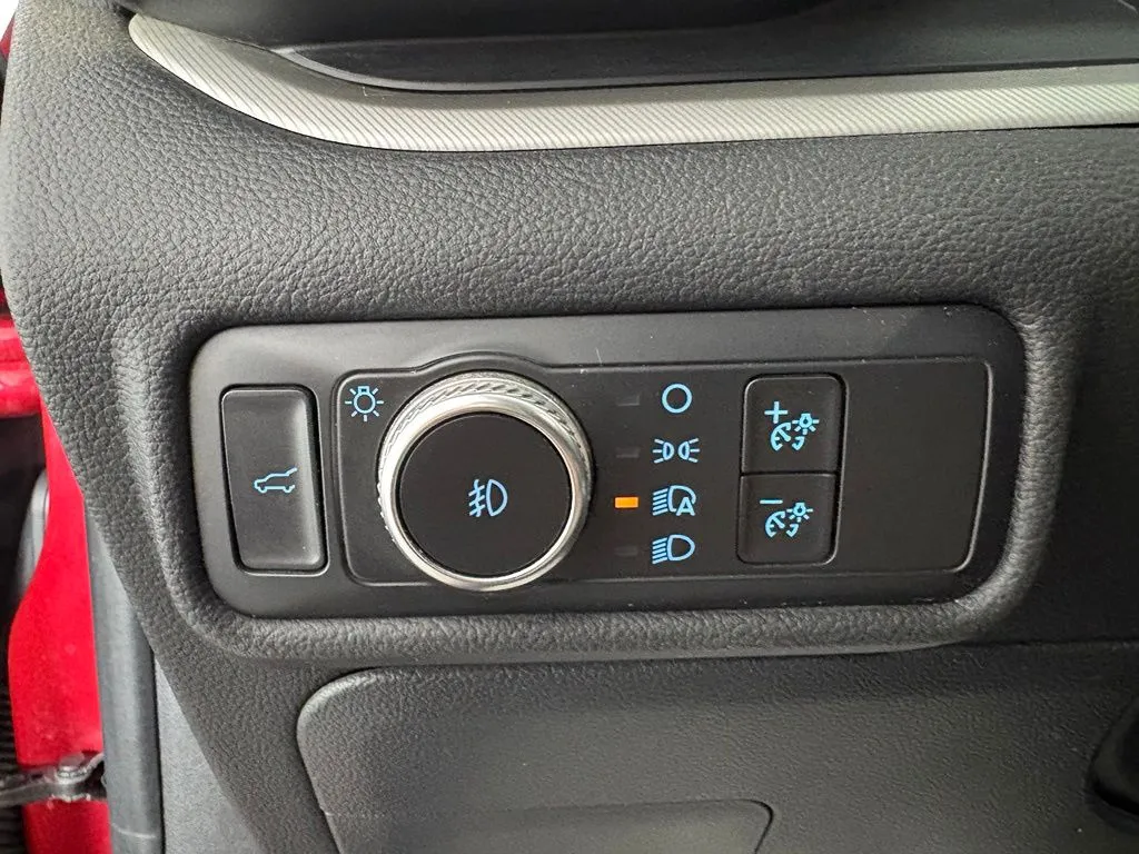 Ford Explorer photo 21