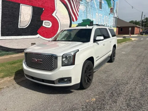 Photos of 2016 GMC Yukon XL Denali for sale in Des Arc, AR at D3 Auto Sales - Des Arc, AR