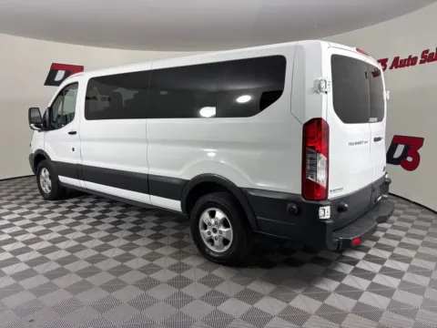 More photos of 2017 Ford Transit-350 XLT at D3 Auto Sales - Des Arc, AR, AR