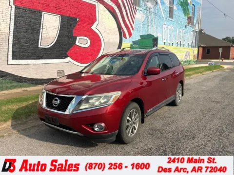 Red 2014 Nissan Pathfinder SL for sale in Des Arc, AR